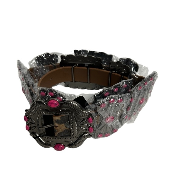 Lucky & Blessed Leopard Pink Turquoise Ribbon Tooled
Square Belt main image 8